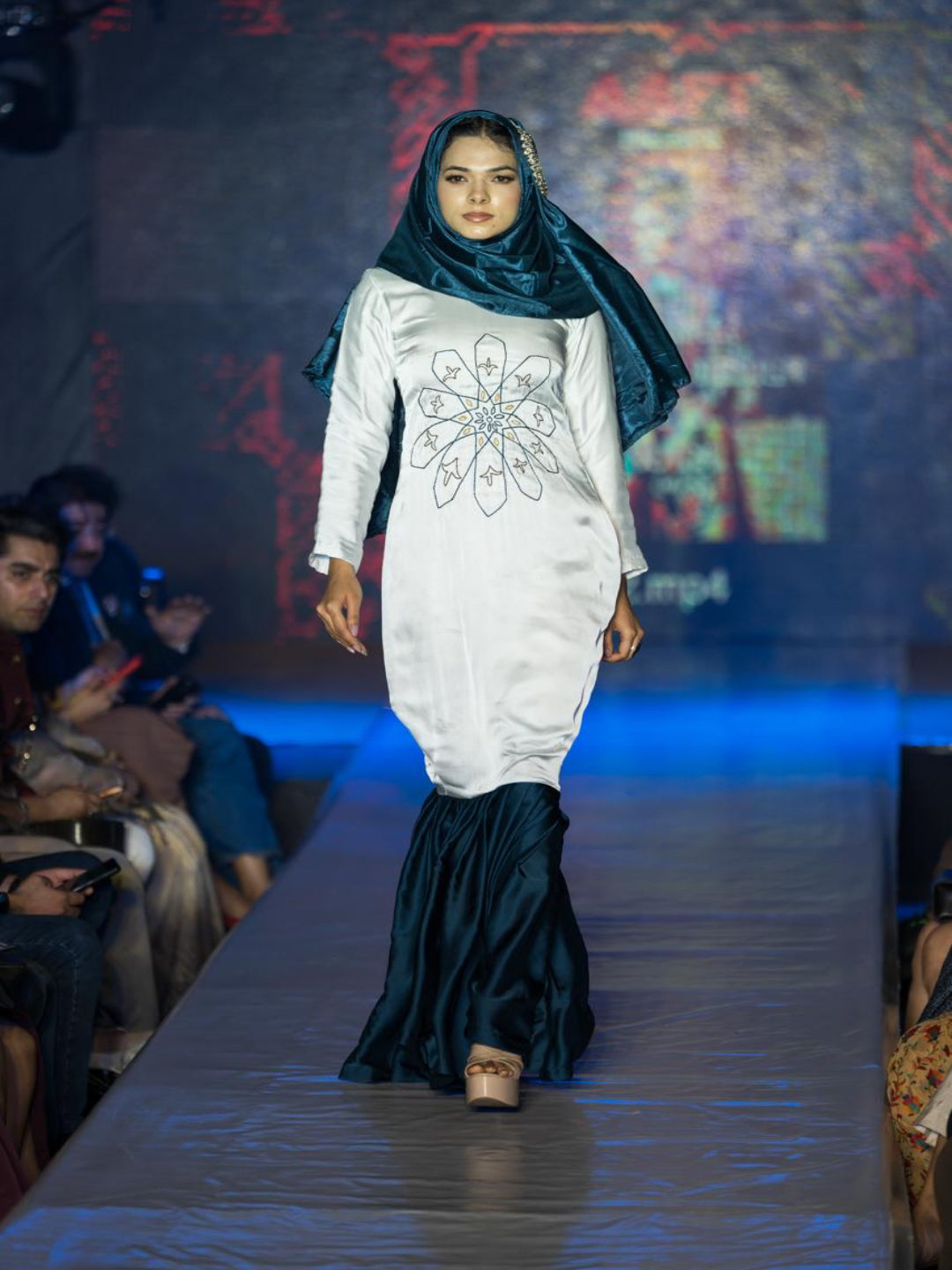 Adaa Bazaar Women’s Hijab – Elegant, Comfortable & Stylish Dress